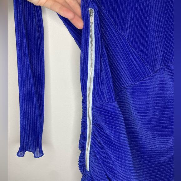 Saylor Margie Metallic Blue Plisse Long Sleeve Mini Dress Size XS - Picture 6 of 11